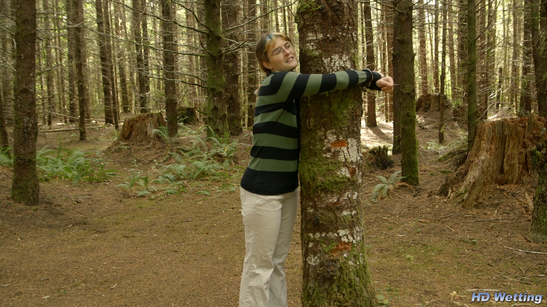 escape-2 Handcuffed to a tree and demonstrating how to escape