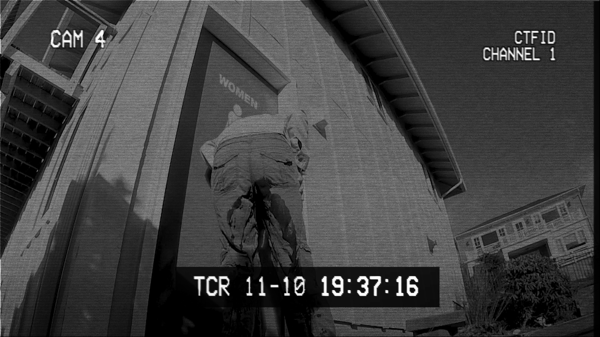 vid_851 Sosha wets her pants while waiting outside a locked public bathroom