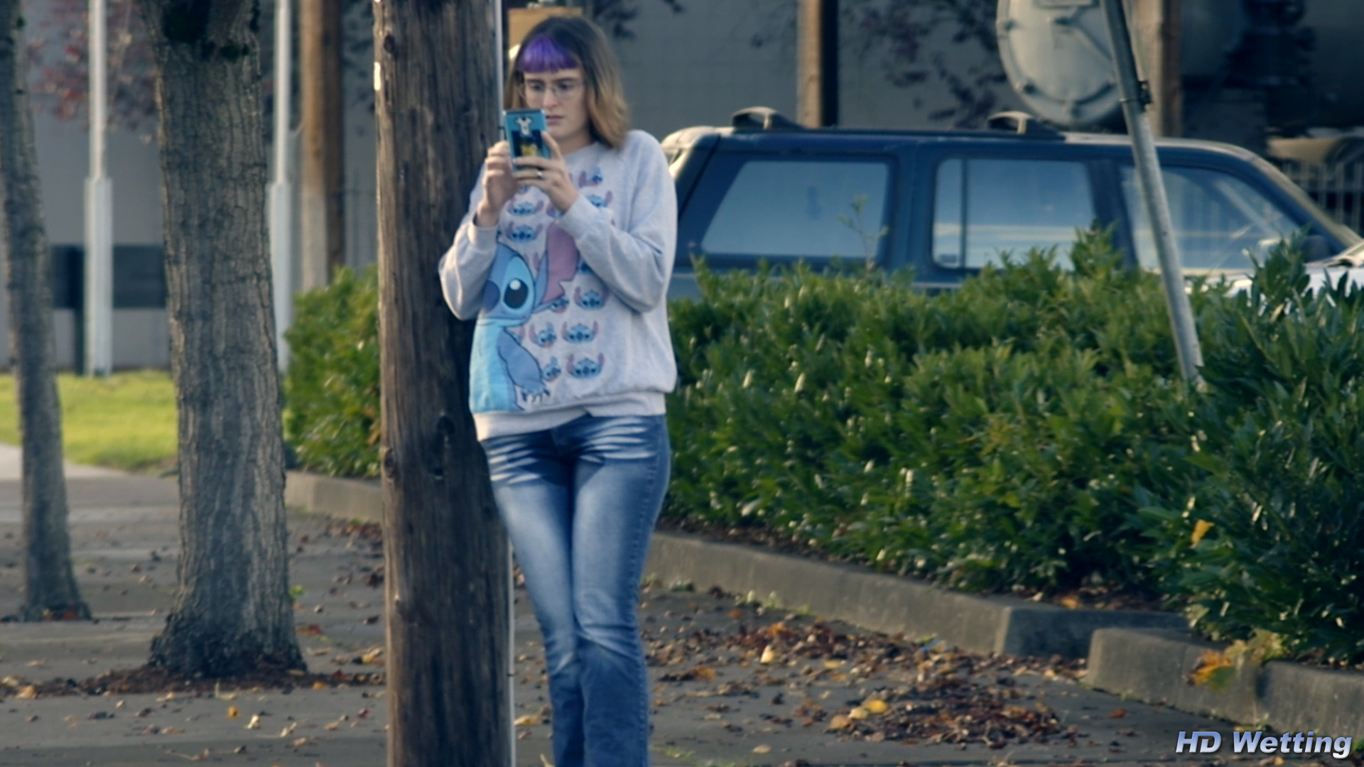 texting-9 Texting while wetting her pants in public