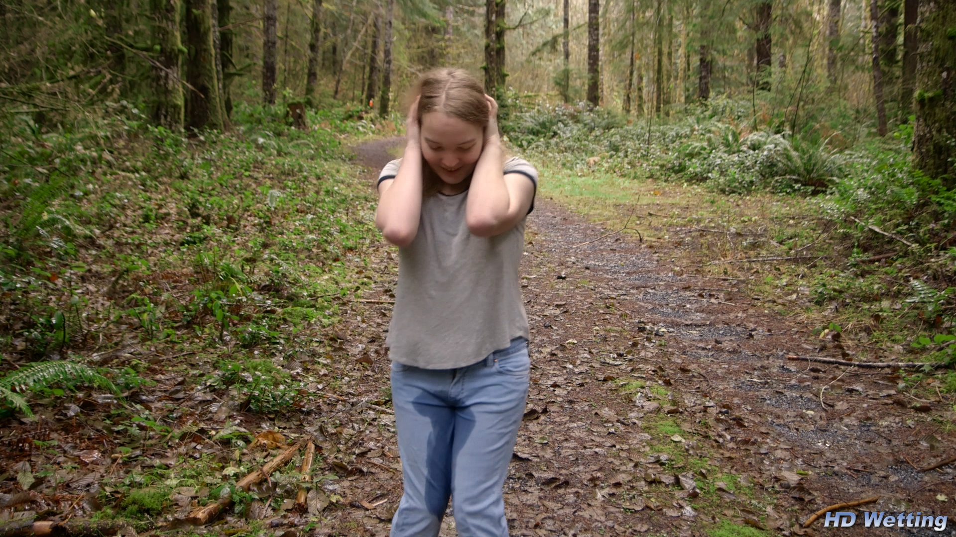 melissa-7 Wetting her pants