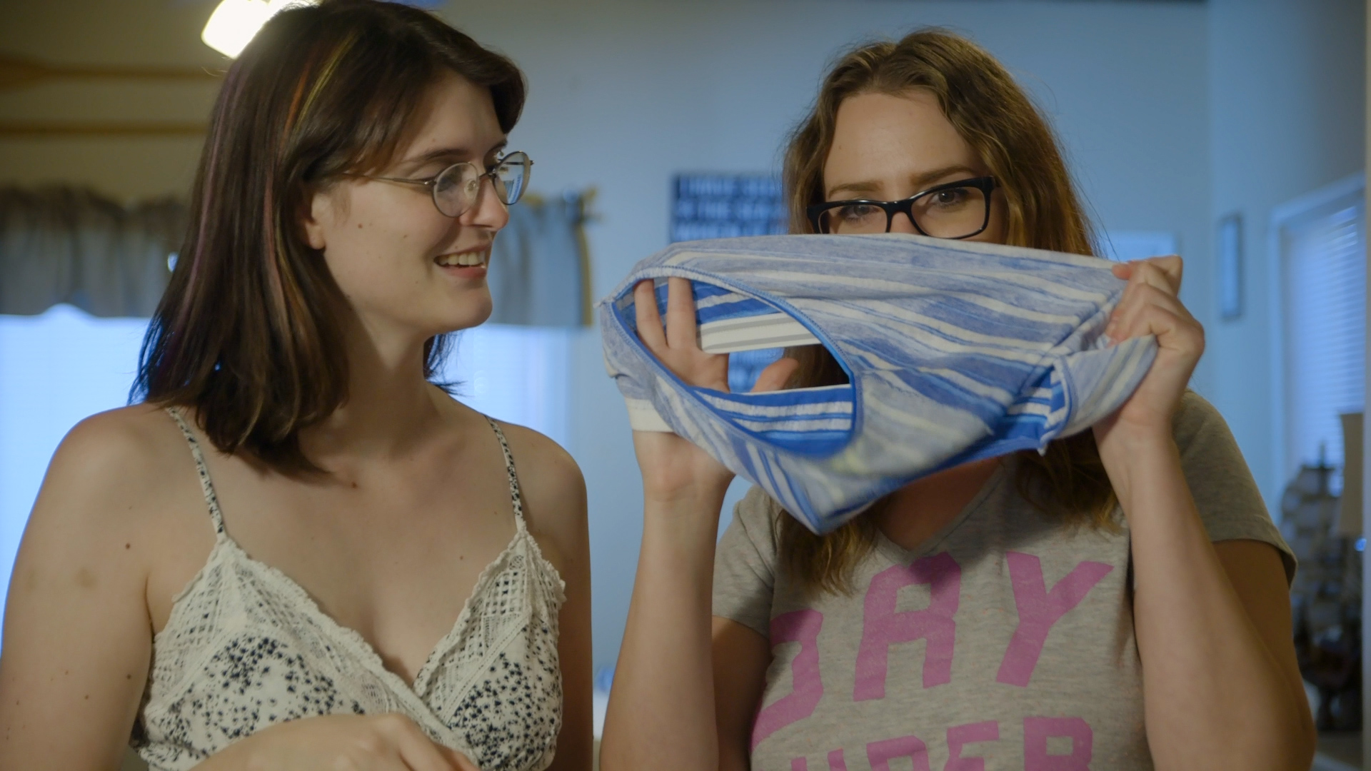 vid_800 Sosha and Alisha inspect the panties that they both just peed in