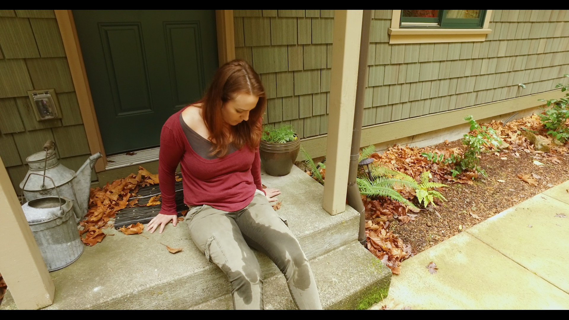 vid_822 Alisha sits on her doorstep, having wet her pants, waiting for Sosha to show up with the spare key