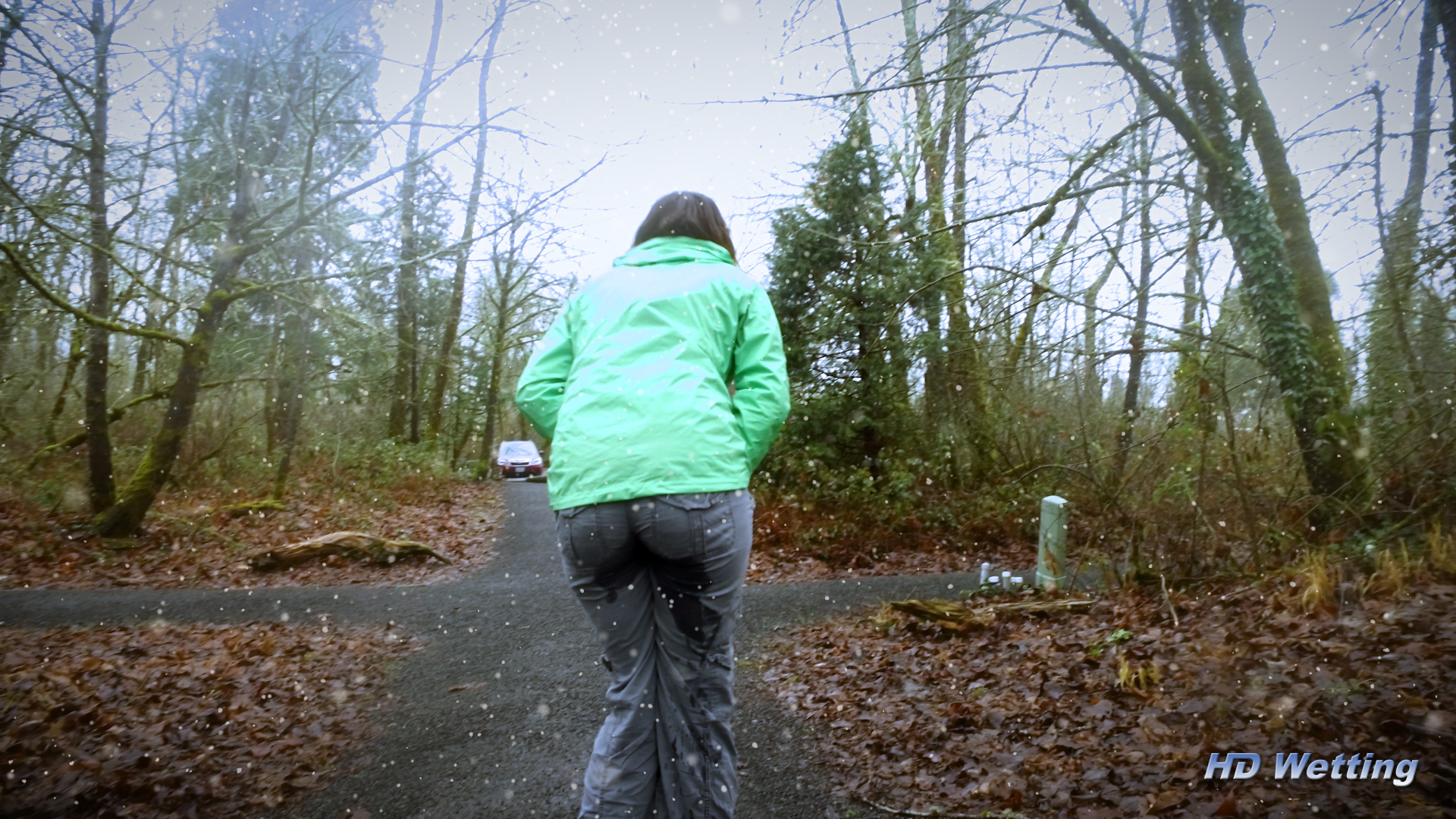 snow-4 A view from behind as Sosha wets her pants.